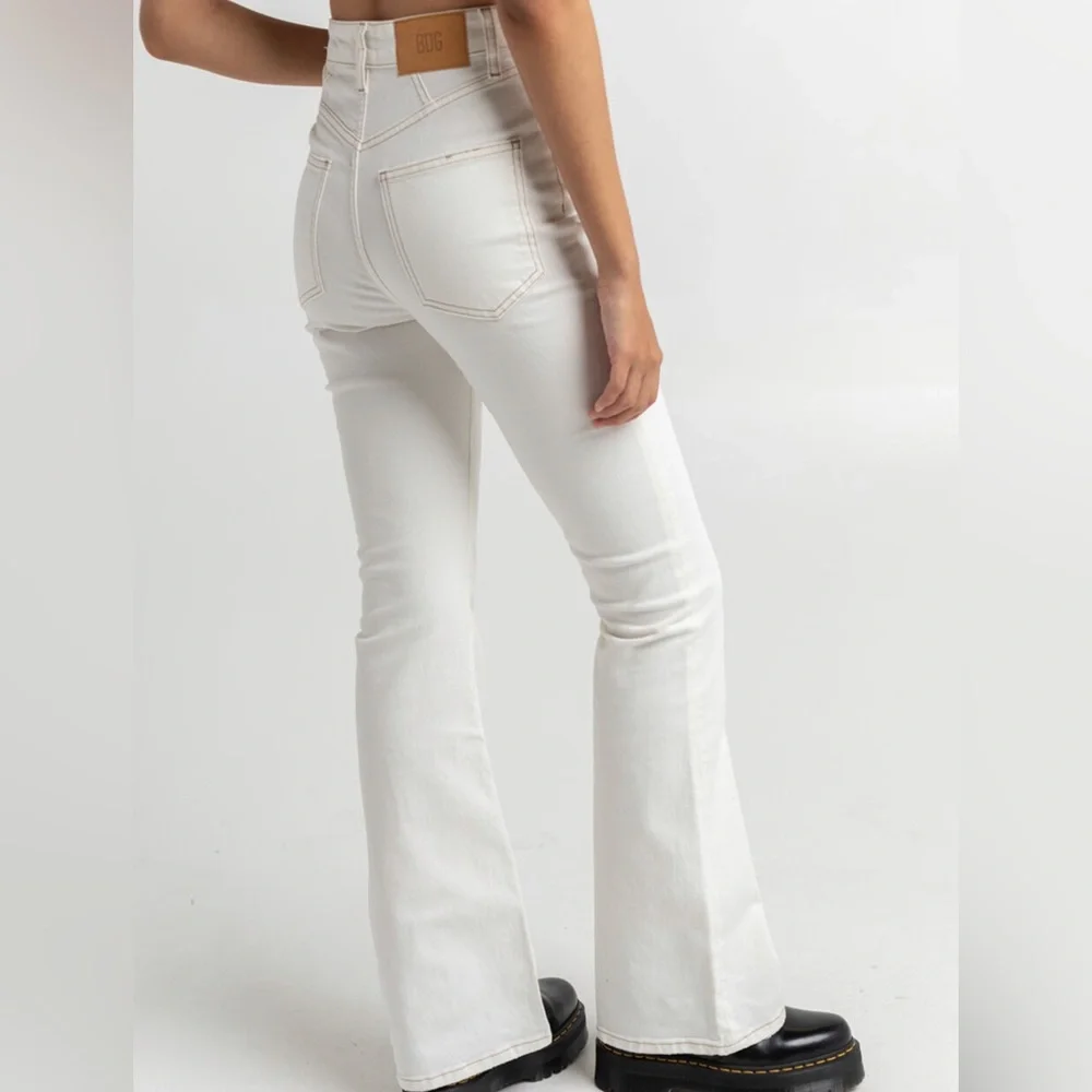 BDG Urban Outfitter Woman Flare Jeans - Picture 2 of 5